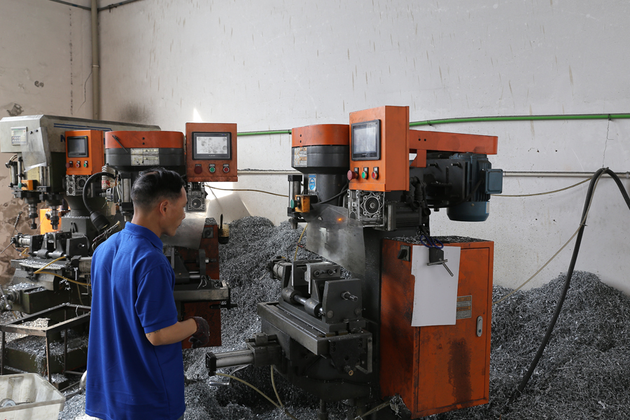 Xưởng sản xuất01